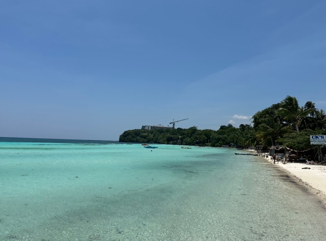 Clear water and shoreline at Siquijor Port