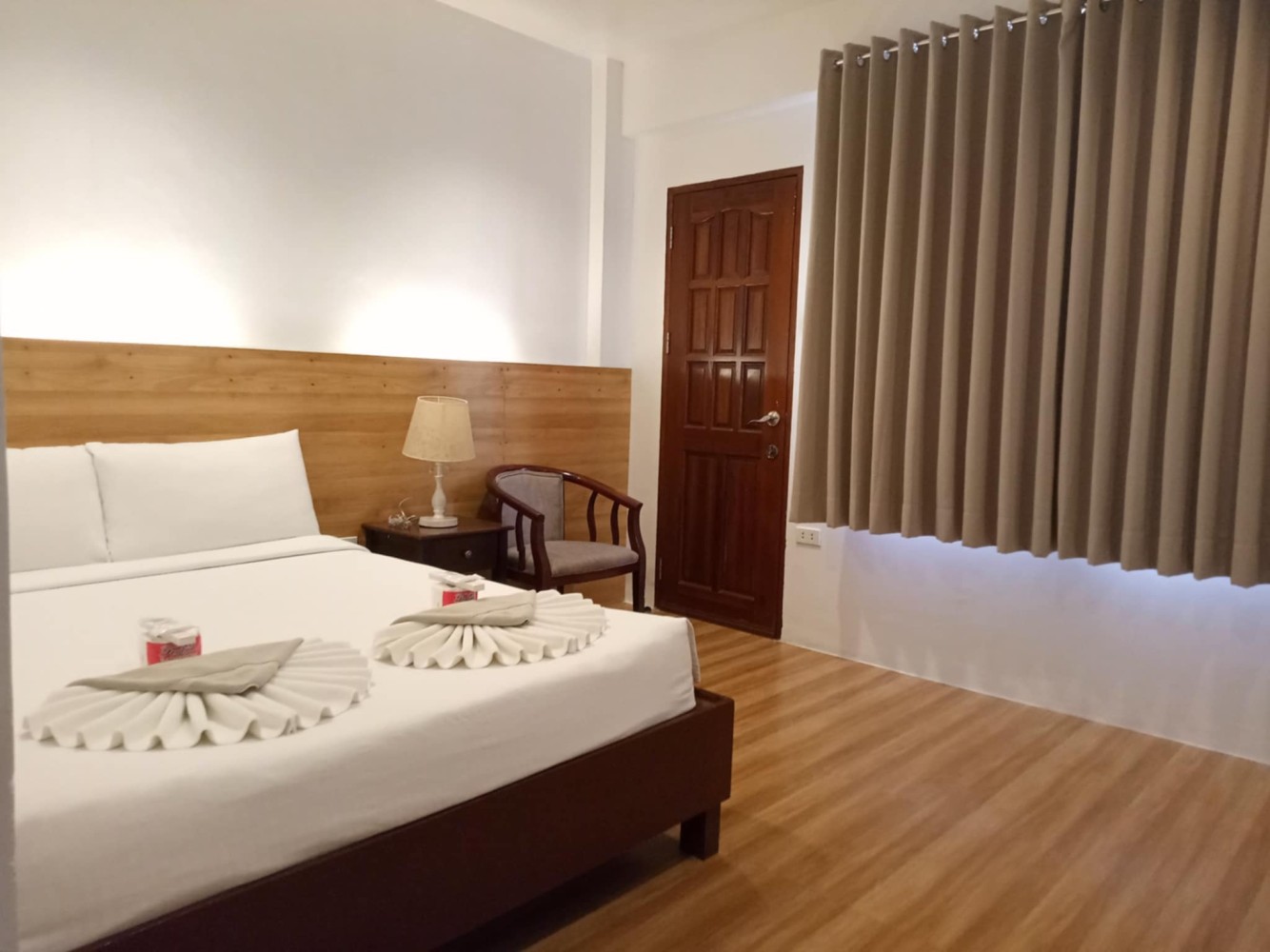 Deluxe Double Room at Zosimo’s Inn in Lazi, Siquijor — room interior