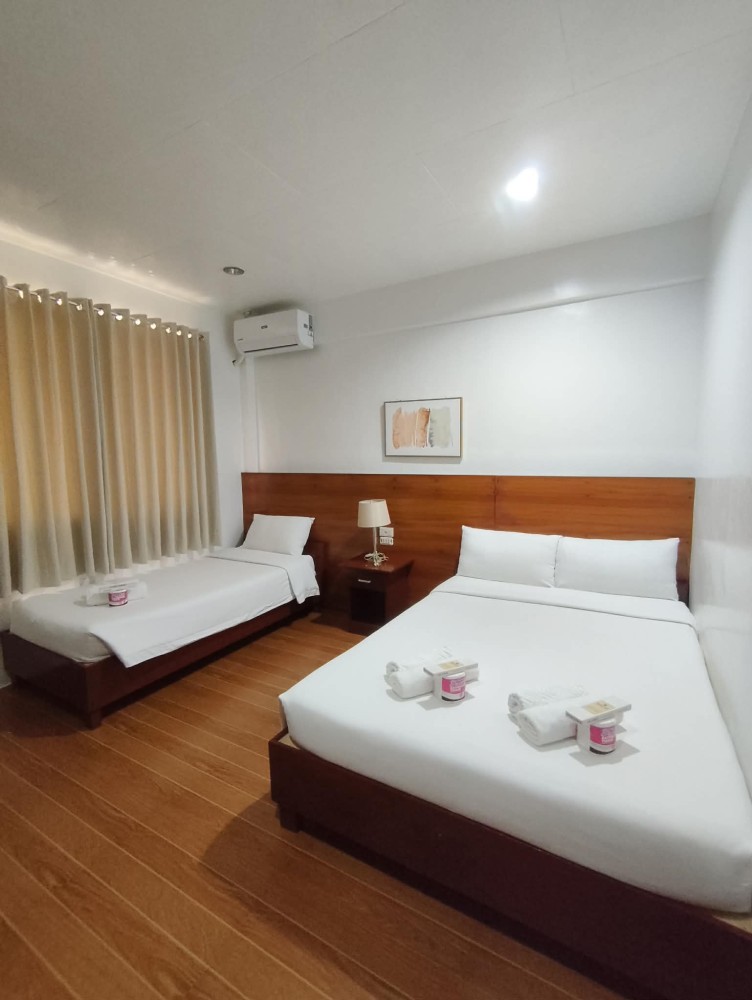Family Room at Zosimo’s Inn in Lazi, Siquijor — room interior