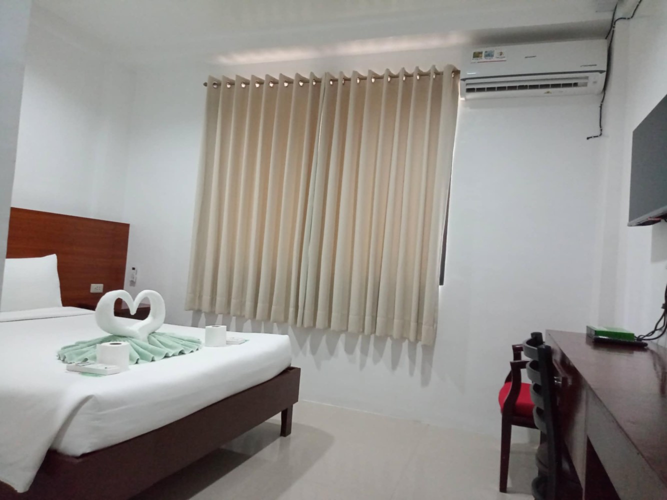 Standard Double Room at Zosimo’s Inn in Lazi, Siquijor — room interior