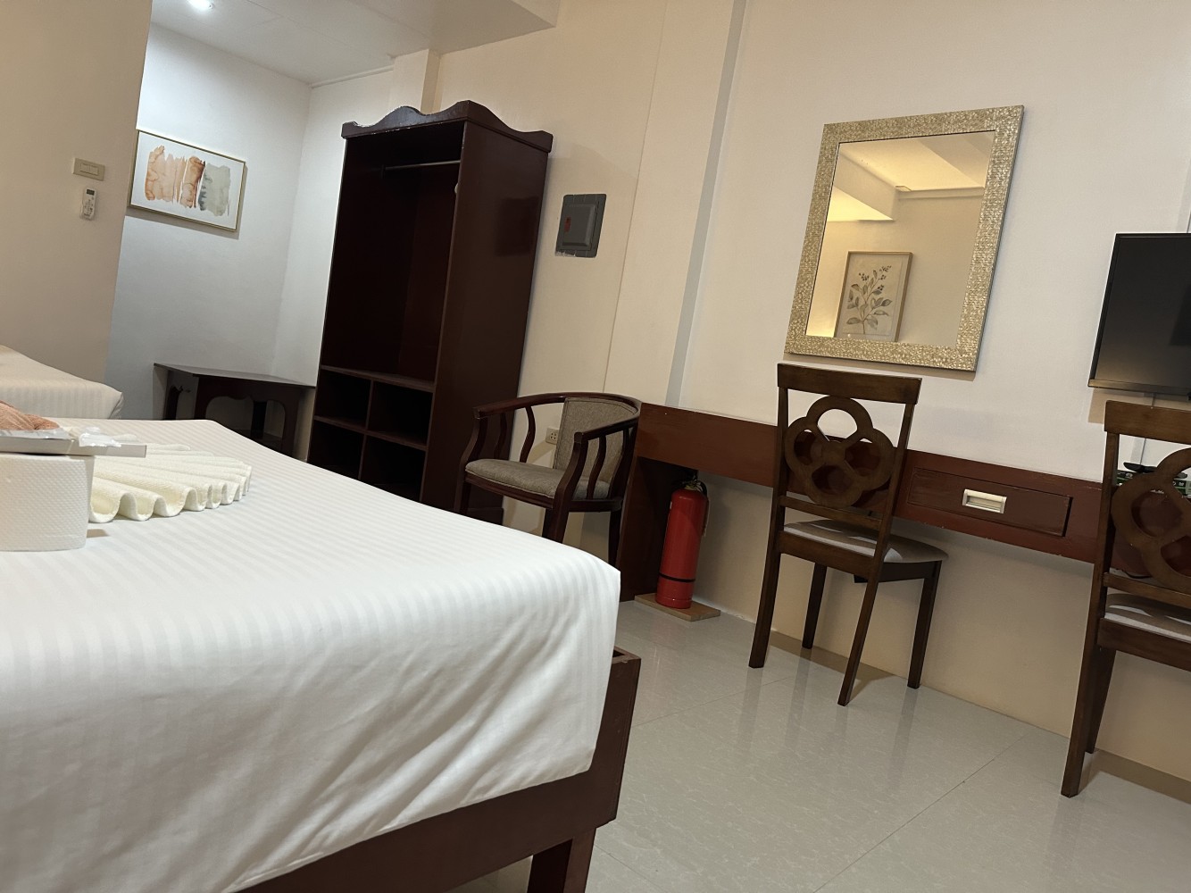 Studio Room at Zosimo’s Inn in Lazi, Siquijor — room interior